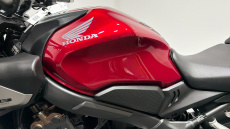 24MY Honda CB650R E-Clutch